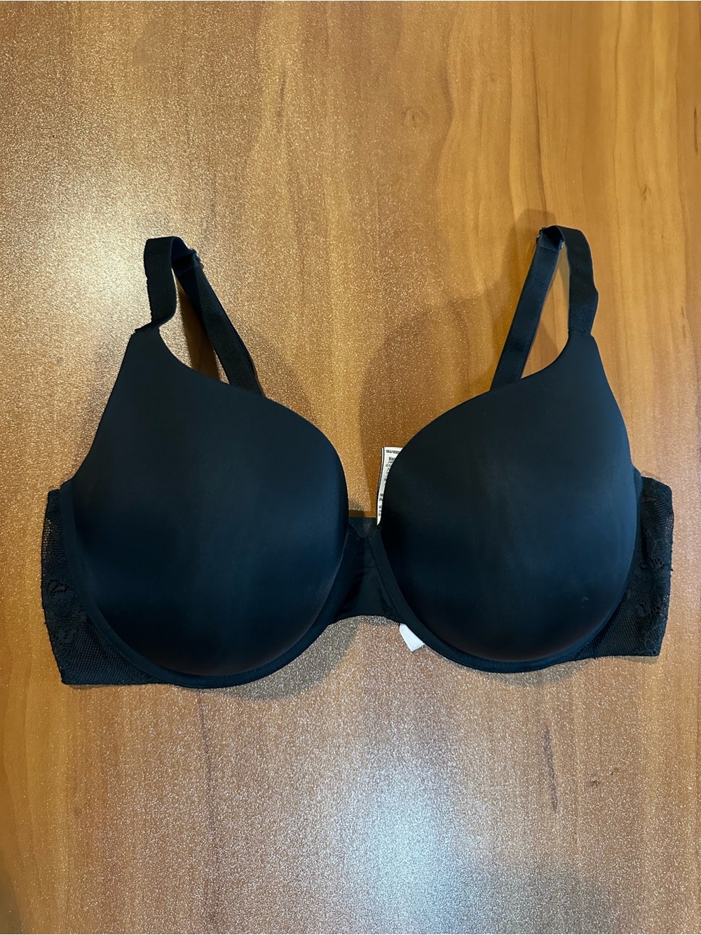 Victoria's Secret Black Full Coverage Underwire Bra Size 38DDD Lace‎ Band